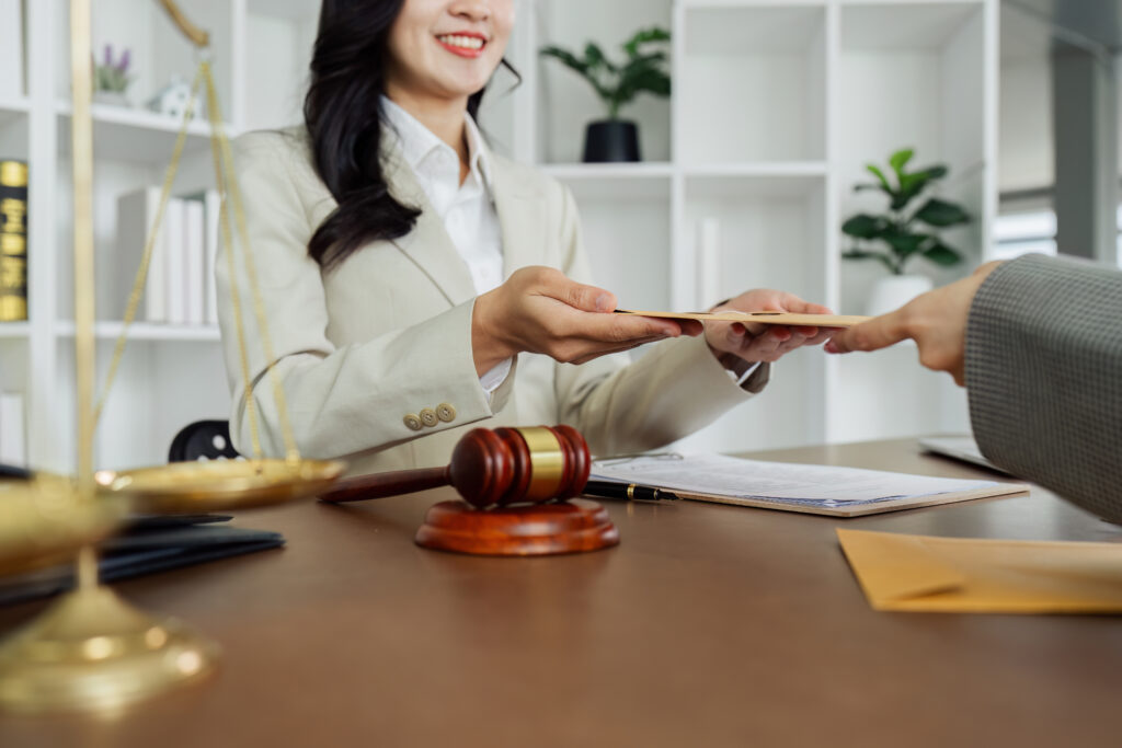 Legal debt advice for Canadians